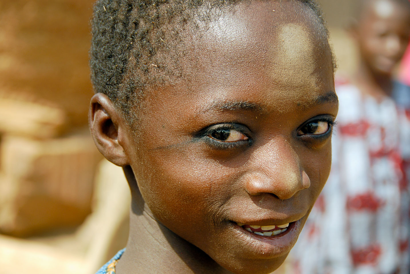 TB070707-A-Peul-girl-in-the-Natitingou-region.jpg