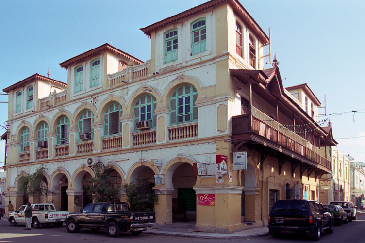 DJ05008-Typical-architecture-in-Djibouty-City.jpg