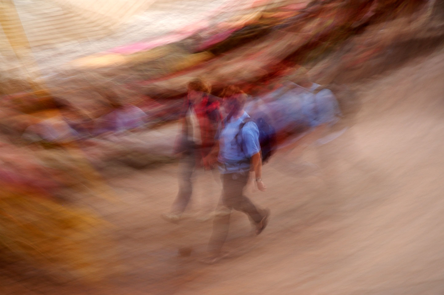 EG05084-Walking-on-the-beach.jpg