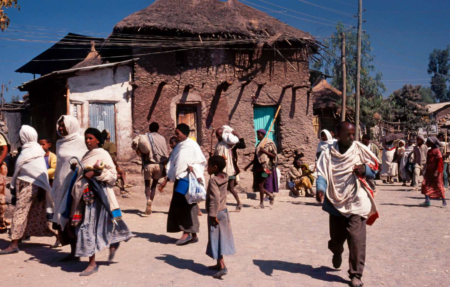 ET05001-The-streets-of-Lalibela.jpg