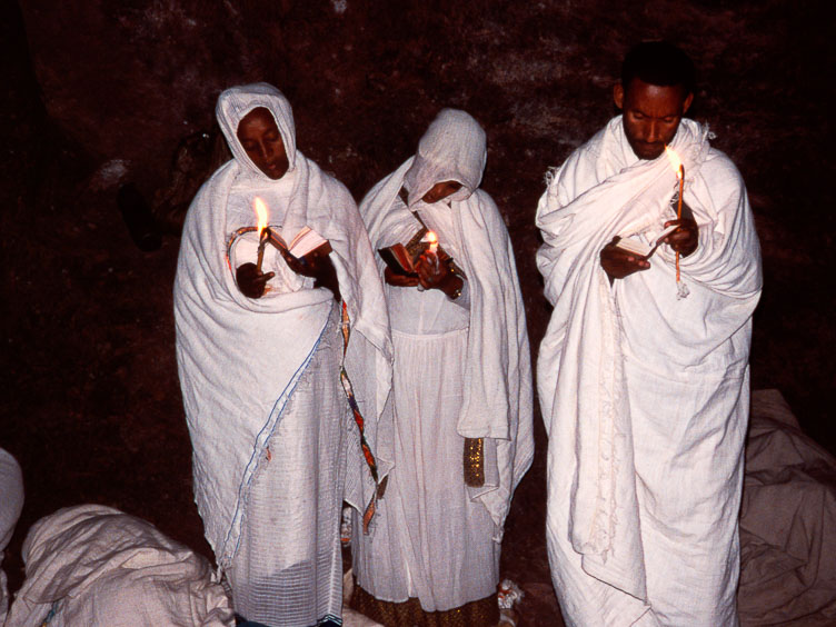 ET05009-Lalibela-Pilgrims-with-candles-at-Leddet.jpg