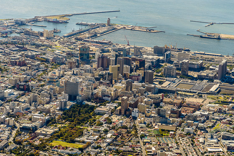 ZA130047-Cape-Town-from-the-Table-Mountain.jpg