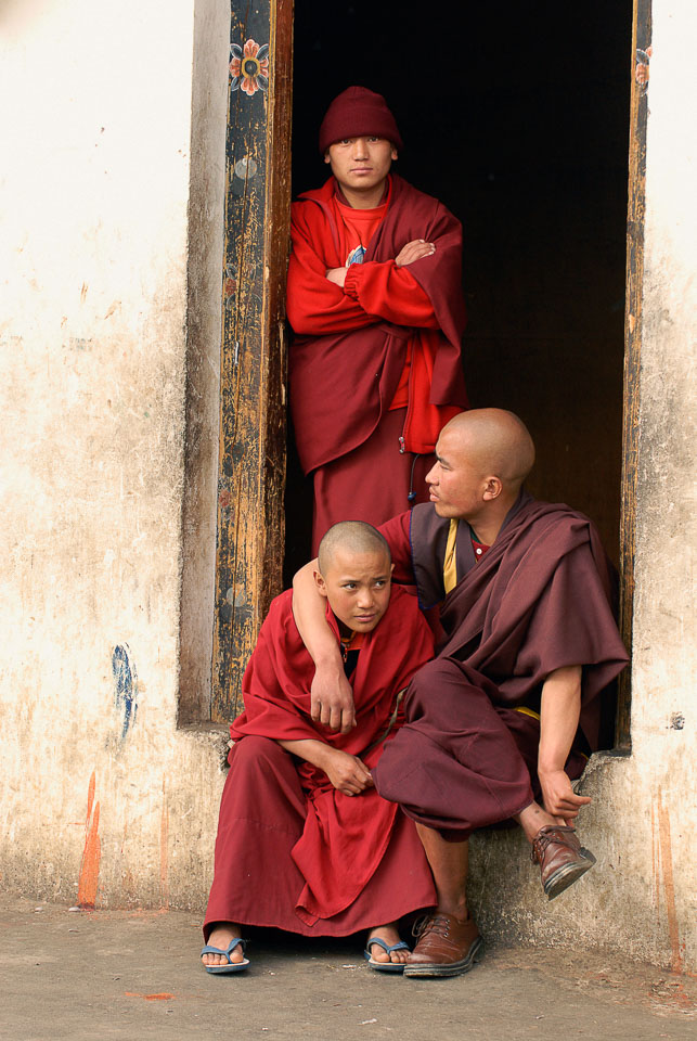 SB06562-Monks-at-the-Namkhe-Nyingpo-Monastery.jpg