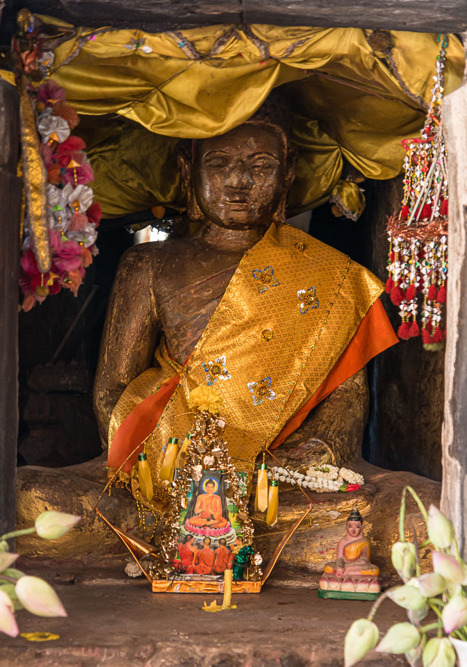 CA170663-Buddha-at-Wat-Nokor.jpg