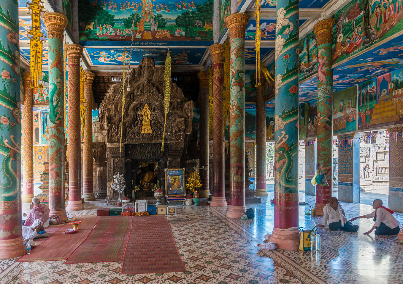 CA170665-Inside-of-Wat-Nokor.jpg