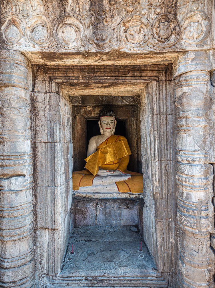 ME172454-Buddha-at-Wat-Nokor.jpg