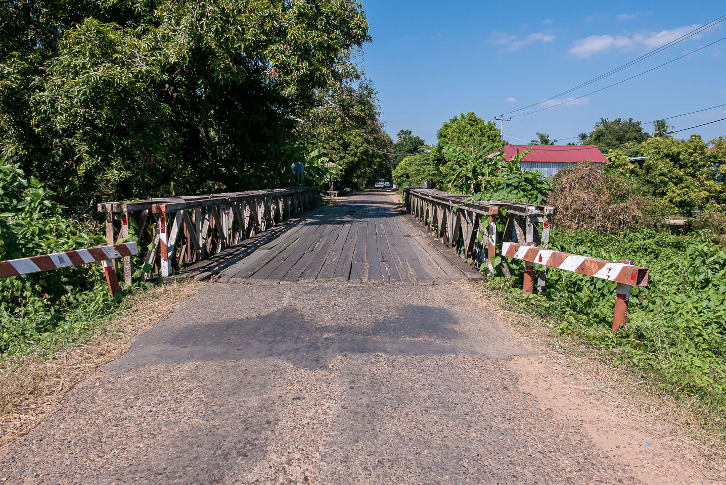 CA170302-Typical-bridge-found-everywhere-in-the-area.jpg