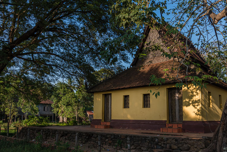 CA170196-Kratie-Wat-Roka-Kandal.jpg