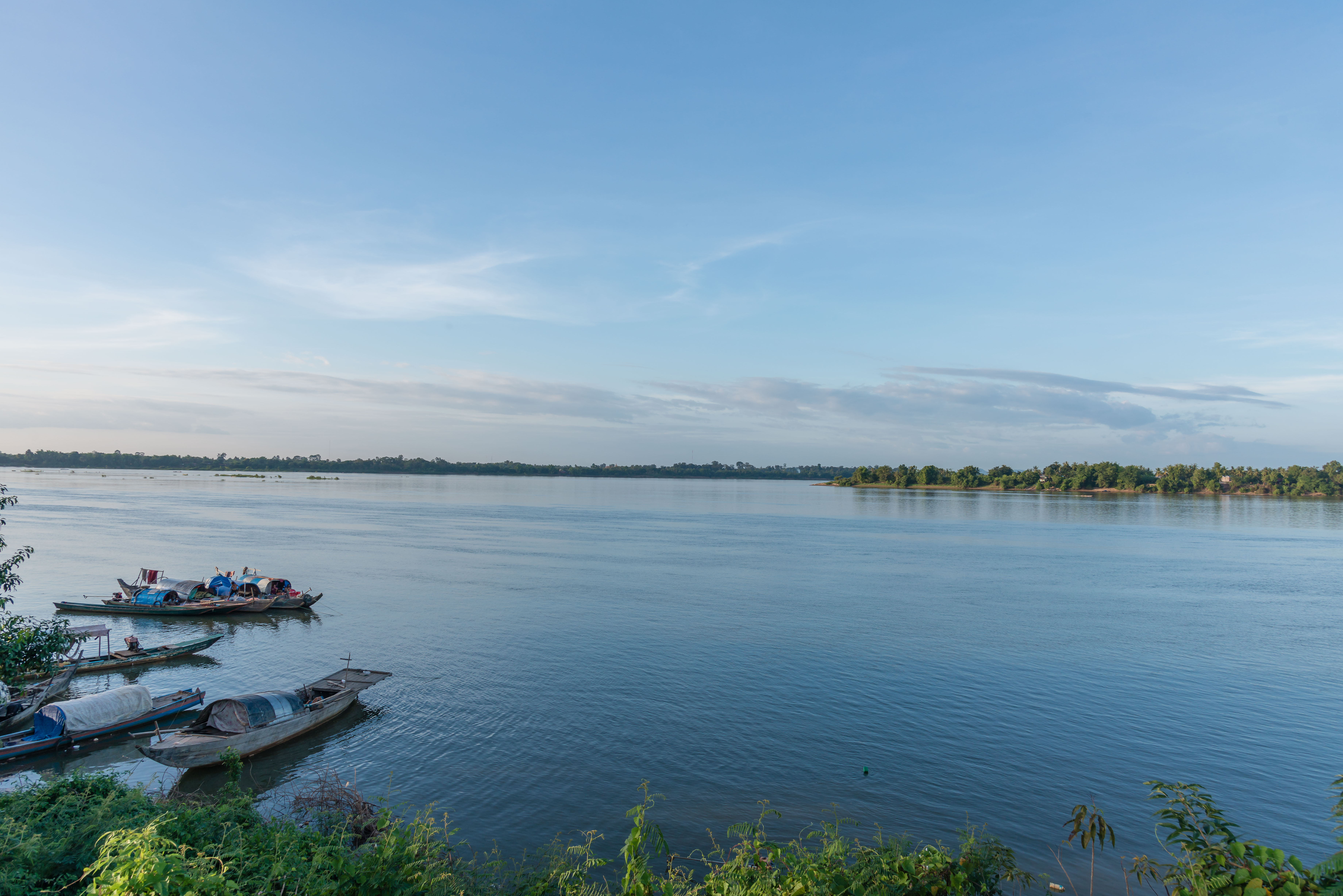 CA170014-The-Mekong-at-Stung-Treng.jpg