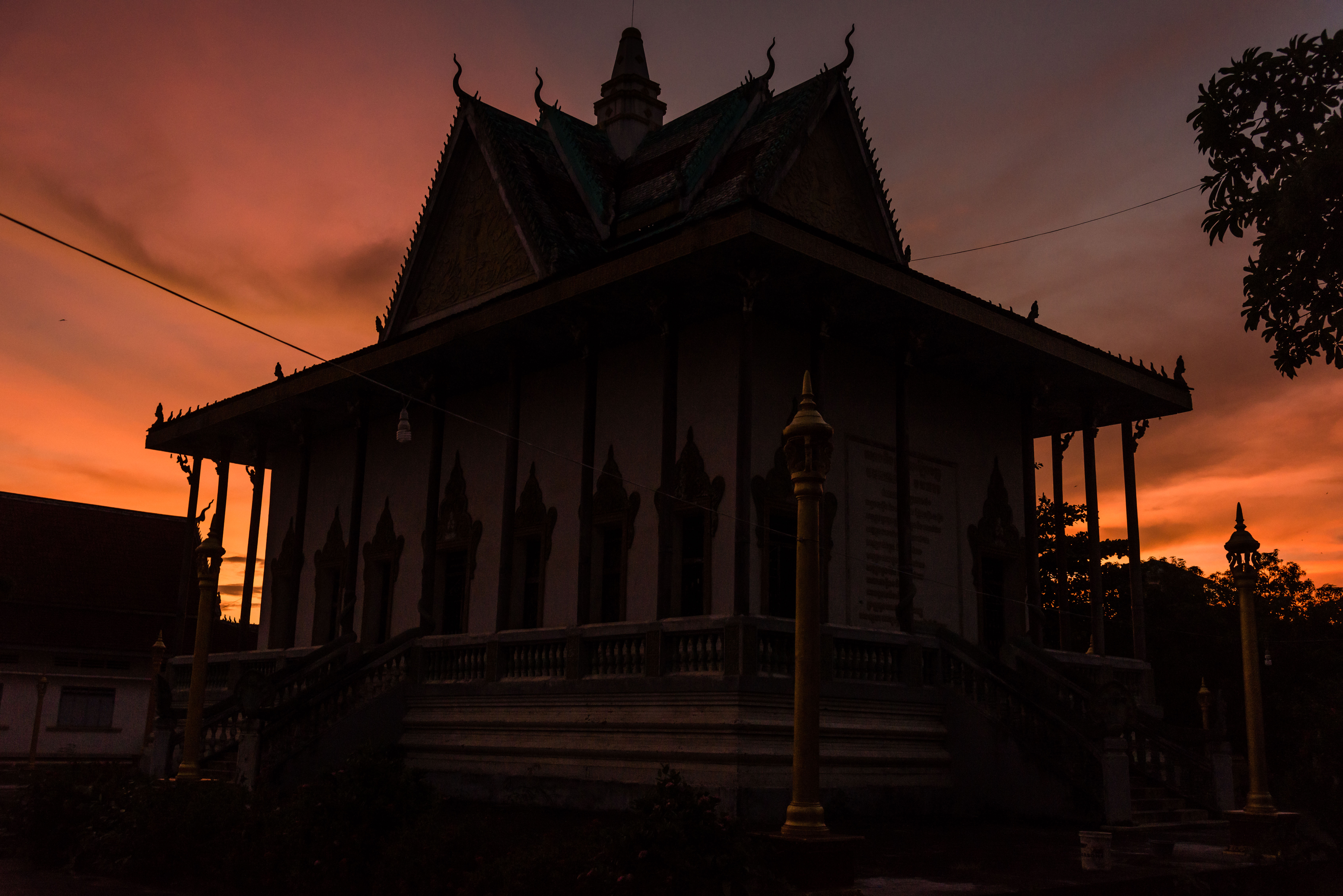 CA170096-Temple-at-dusk.jpg