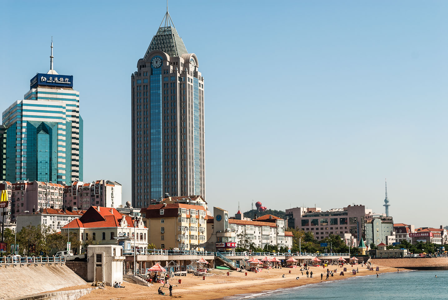 CN072641-Qingdao-beach_.jpg