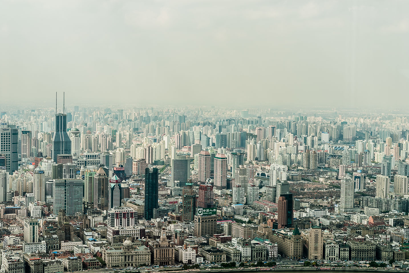 CN072967-Shanghai-behind-the-Bund_.jpg