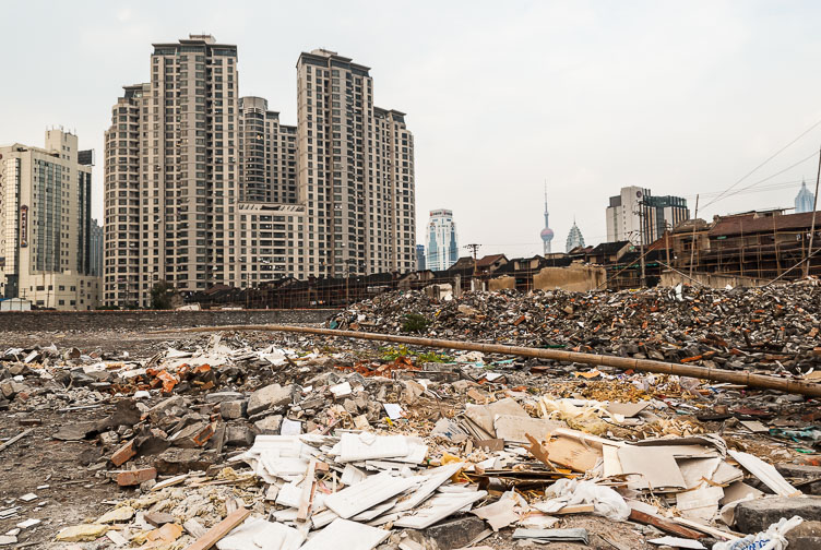 Shanghai-there goes the old neighbourhood CN072868-Shanghai-there-goes-the-old-neighbourhood.jpg