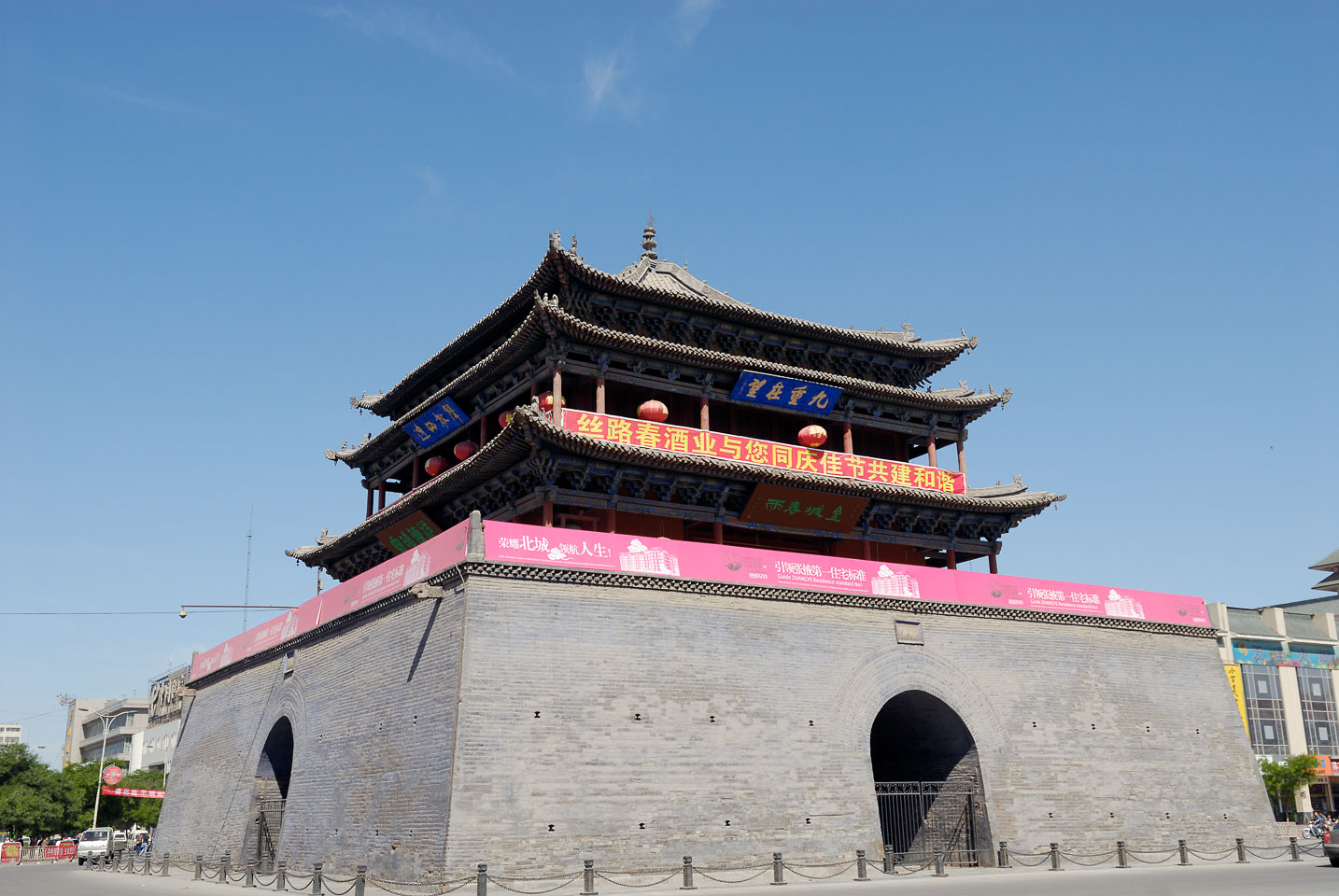 CN071229-Zhangye-Drum-Tower.jpg