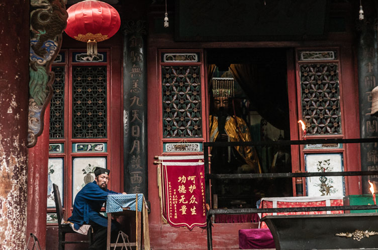 CN090830-Yuquan-temple.jpg