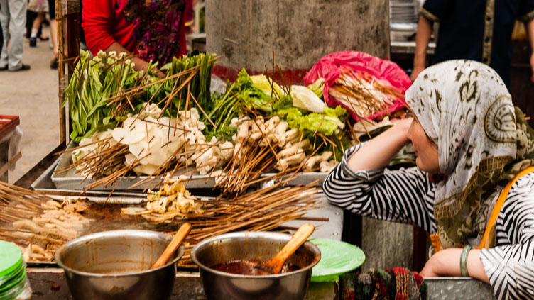 Food stall in the Xian muslim area CN090963-Food-stall-in-the-Xian-muslim-area.jpg