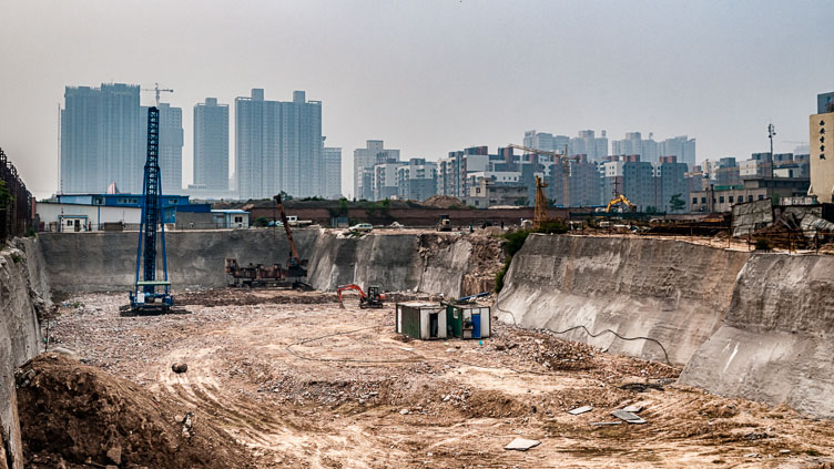 CN091000-The-endless-construction-sites-of-Xian.jpg