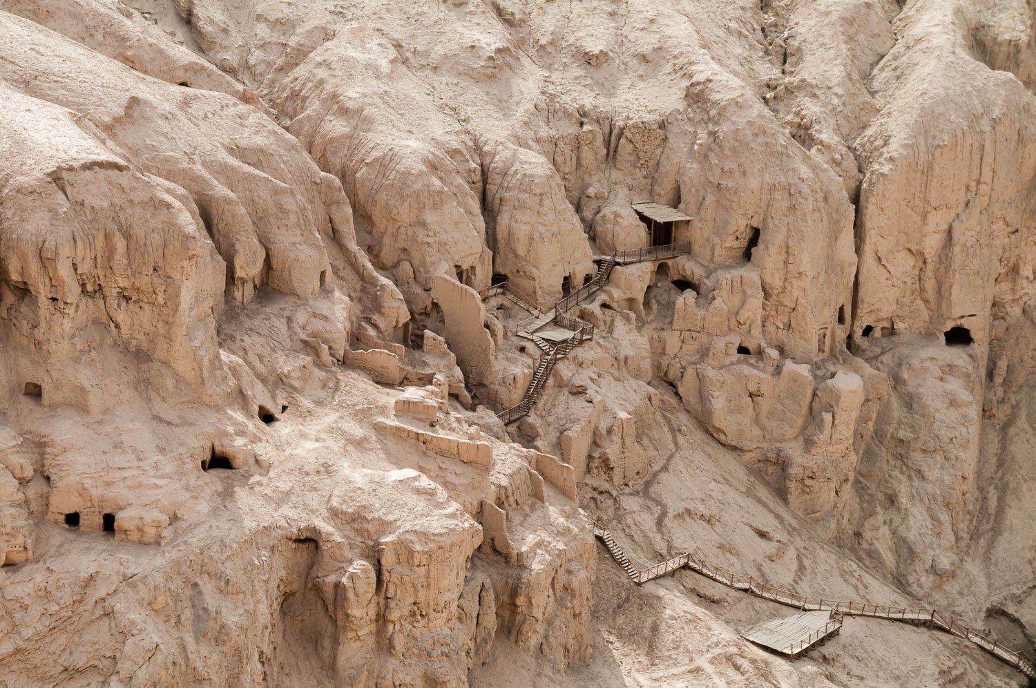 CN090113-Turpan-Caves-nearTuyoq-_v1.jpg