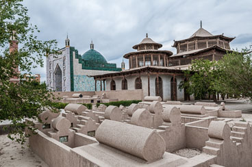 CN090103-Ham-Mausoleums-of-Hami-Uigur-Royal-Family.jpg
