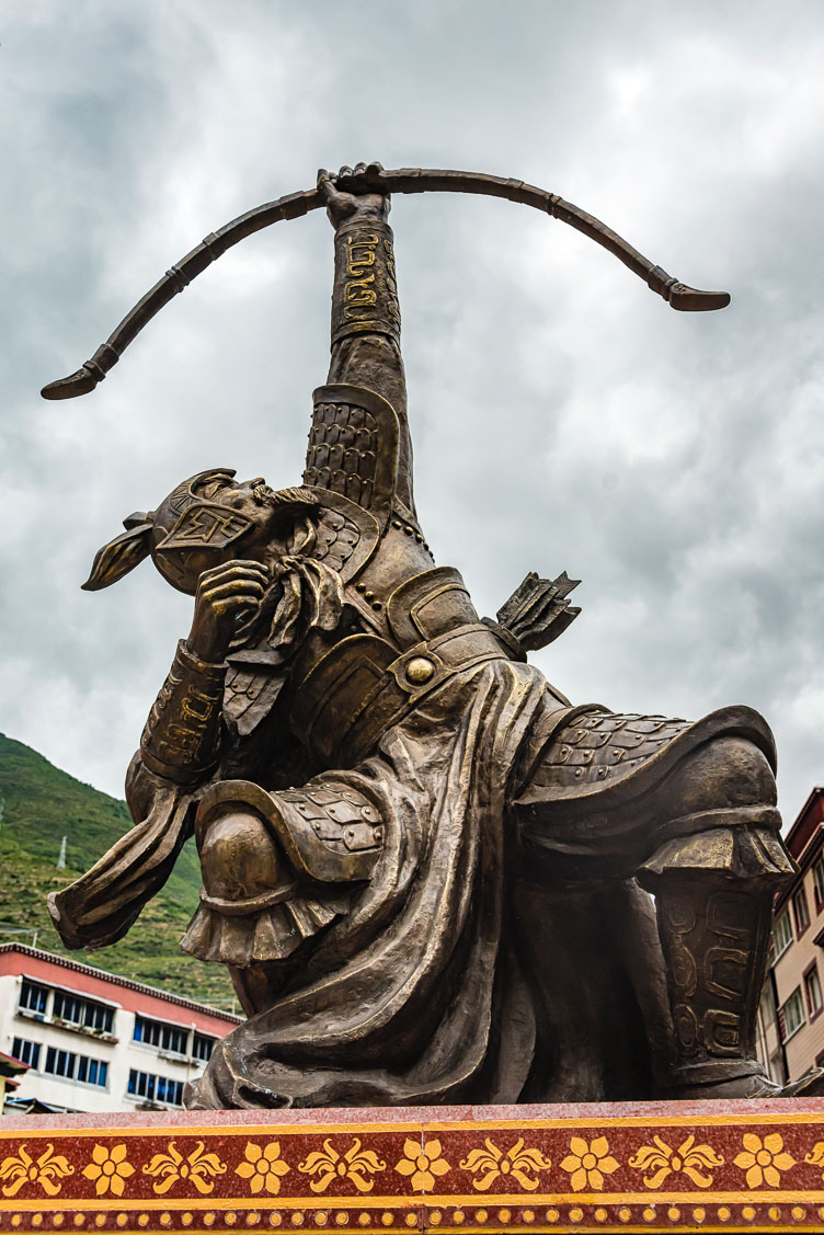 CN151892-2E-Statue-of-Guo-Da-the-archer-Kangding.jpg