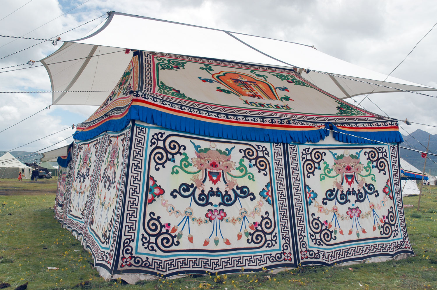 CN050025-Tibetan-tent.jpg