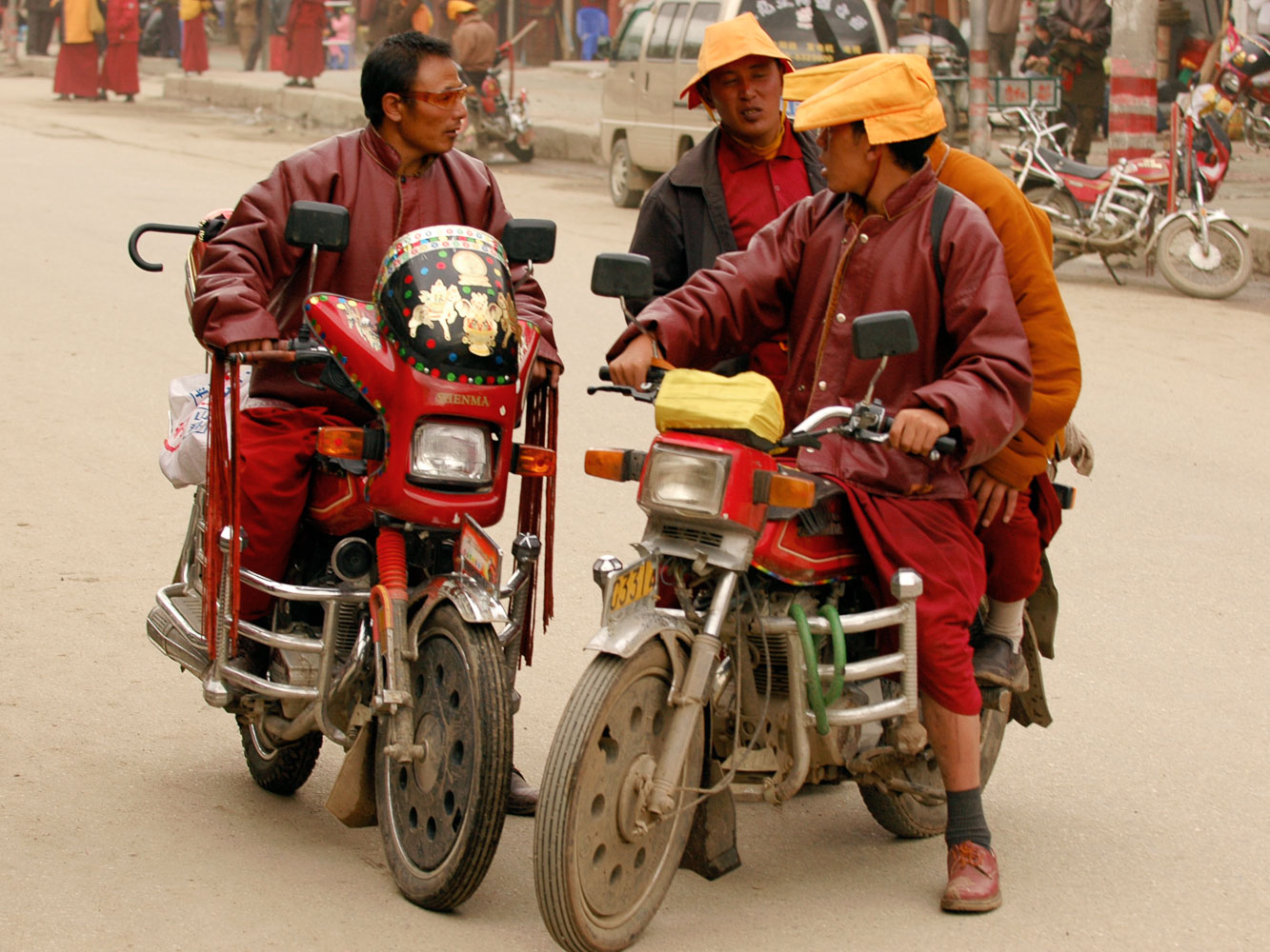 CN050217-Chatting-monks_v1.jpg