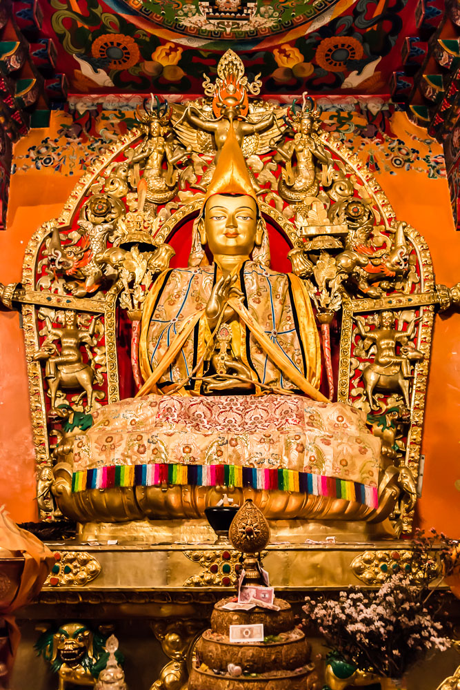 CN151532-Statue-at-the-Ganden-Thubchen-Choekhorling-Monastery-in-Litang_v1.jpg