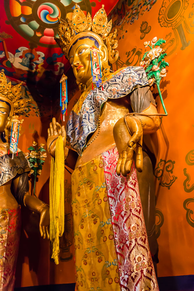 CN151533-Standing-Buddha-at-the-Ganden-Thubchen-Choekhorling-Monastery-in-Litang_v1.jpg