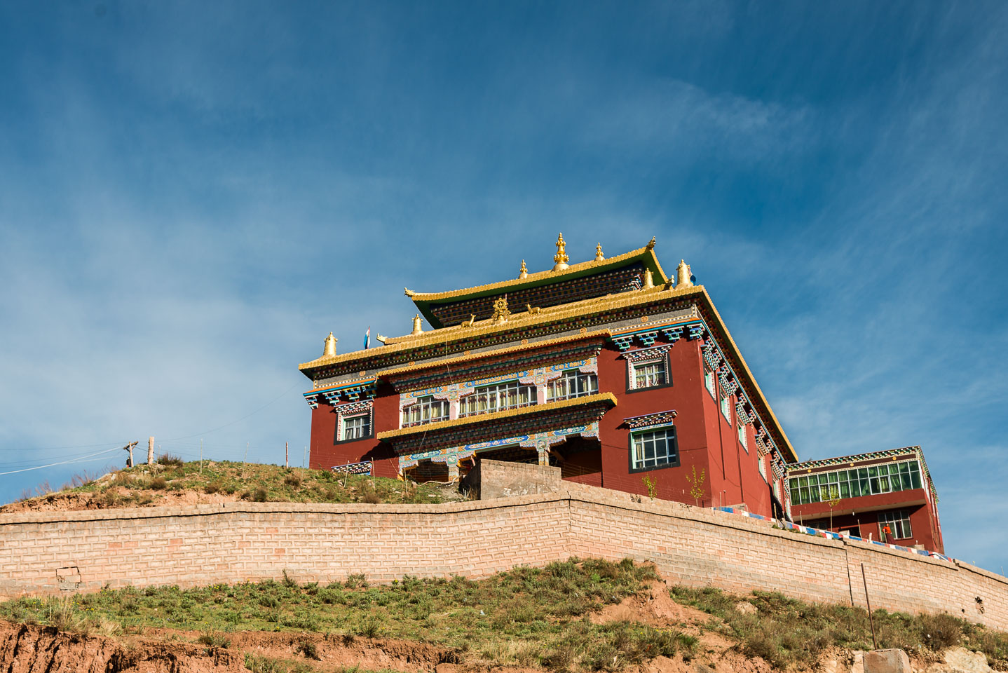 CN150729-Nangchen-Hilltop-manastery-in-Shorda.jpg