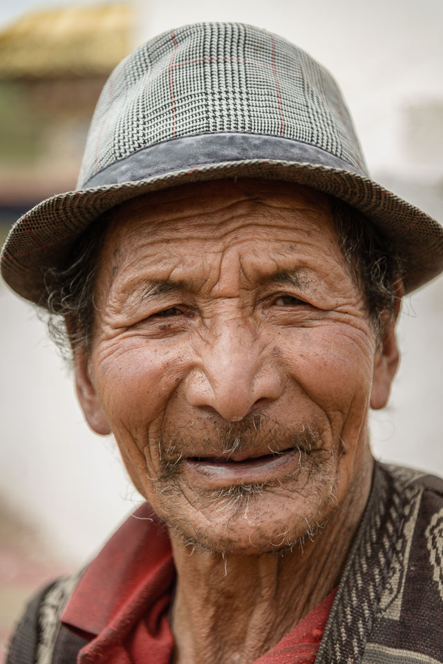 CN150876-Tibetan-Man-in-Modrong.jpg