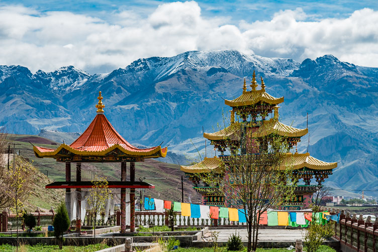 CN150767-Nangchen-mountain-view-from-Palme-monastry.jpg