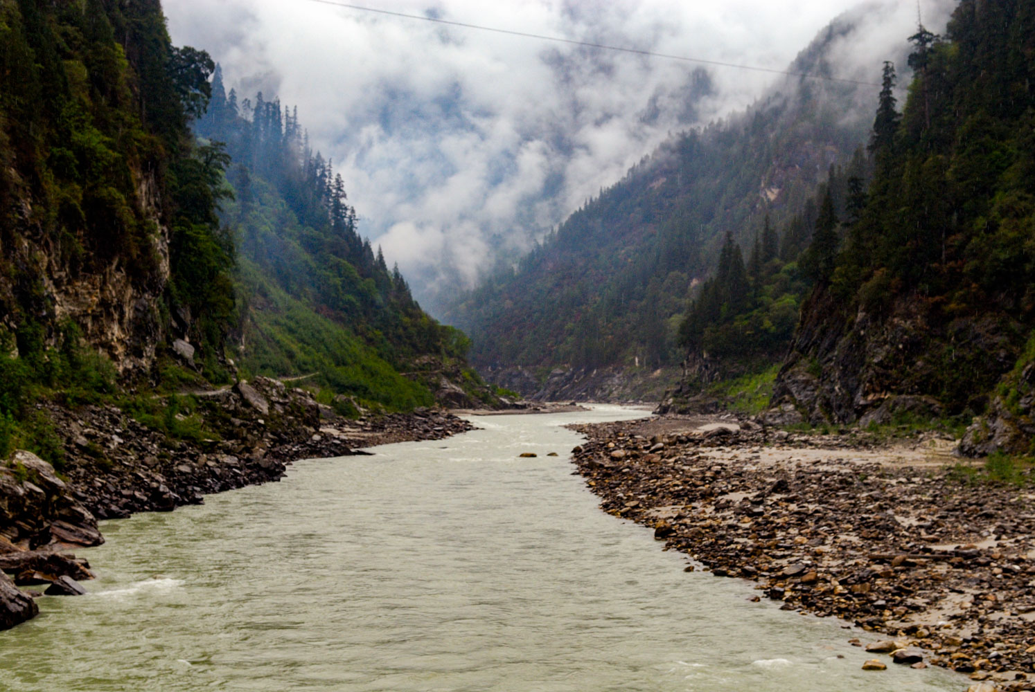 CN070643-River-crossing-Pomi-to-Lunang.jpg