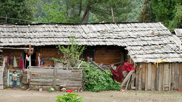 CN070627-Dodung-Monastery-Pomi_v1.jpg