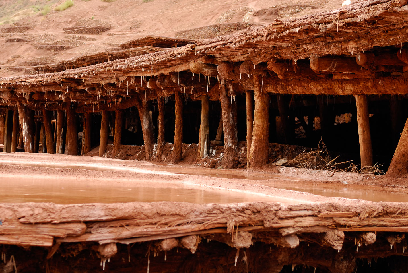 CN070519-Yanyin-The-Salt-wells_.jpg