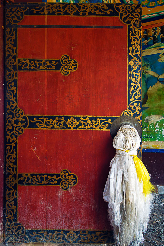 CN070222-Y-Zhongdian-Ganden-Sumsteling-Monastery_.jpg