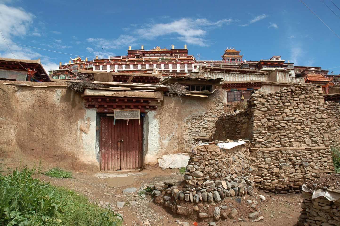 CN050263-Ganzi-The-Monastery.jpg