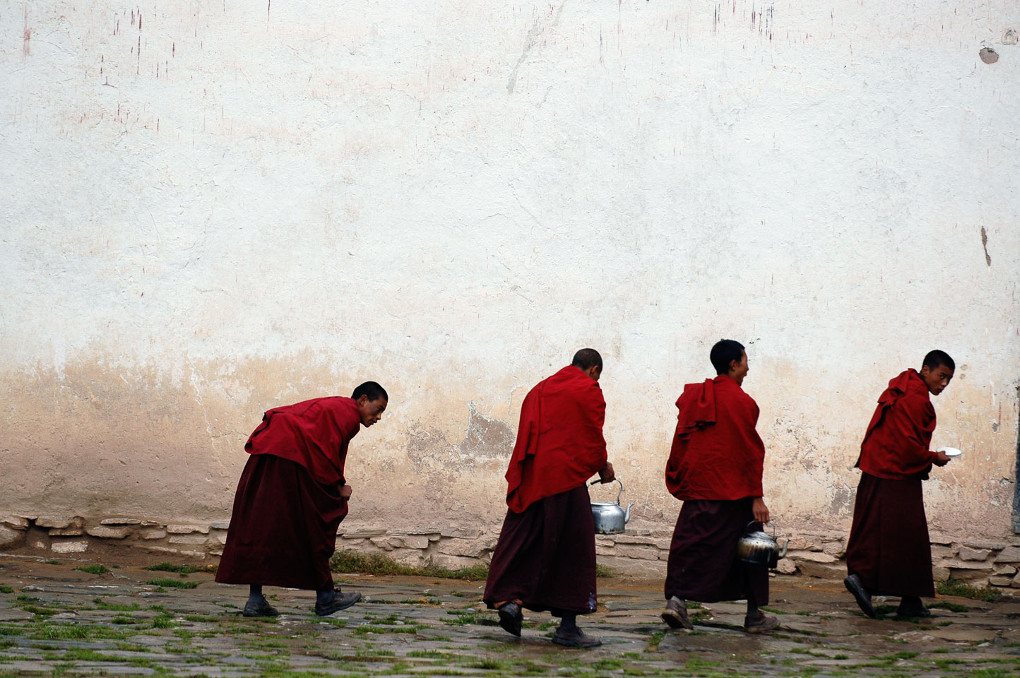 CN050507-at-a-Monastery-Xiewu.jpg