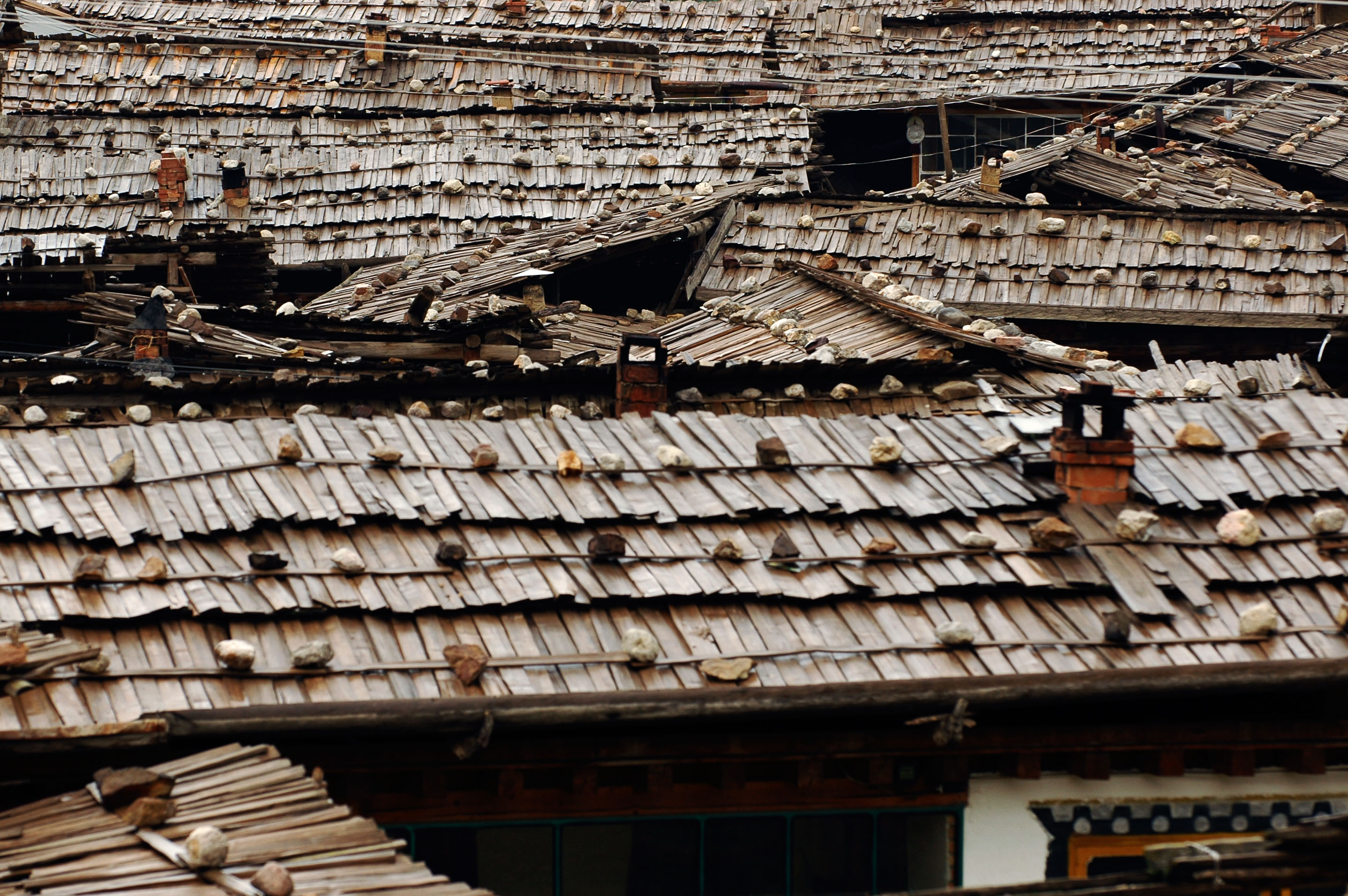 CN050863-he-roofs-of-a-Langmusi-monastery.jpg