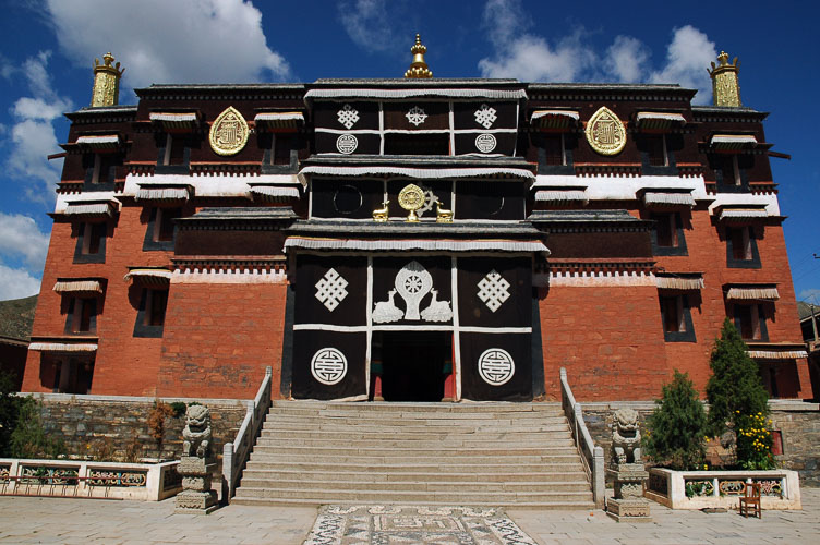 CN050729-Labrang-monastery-in-Xiahe.jpg