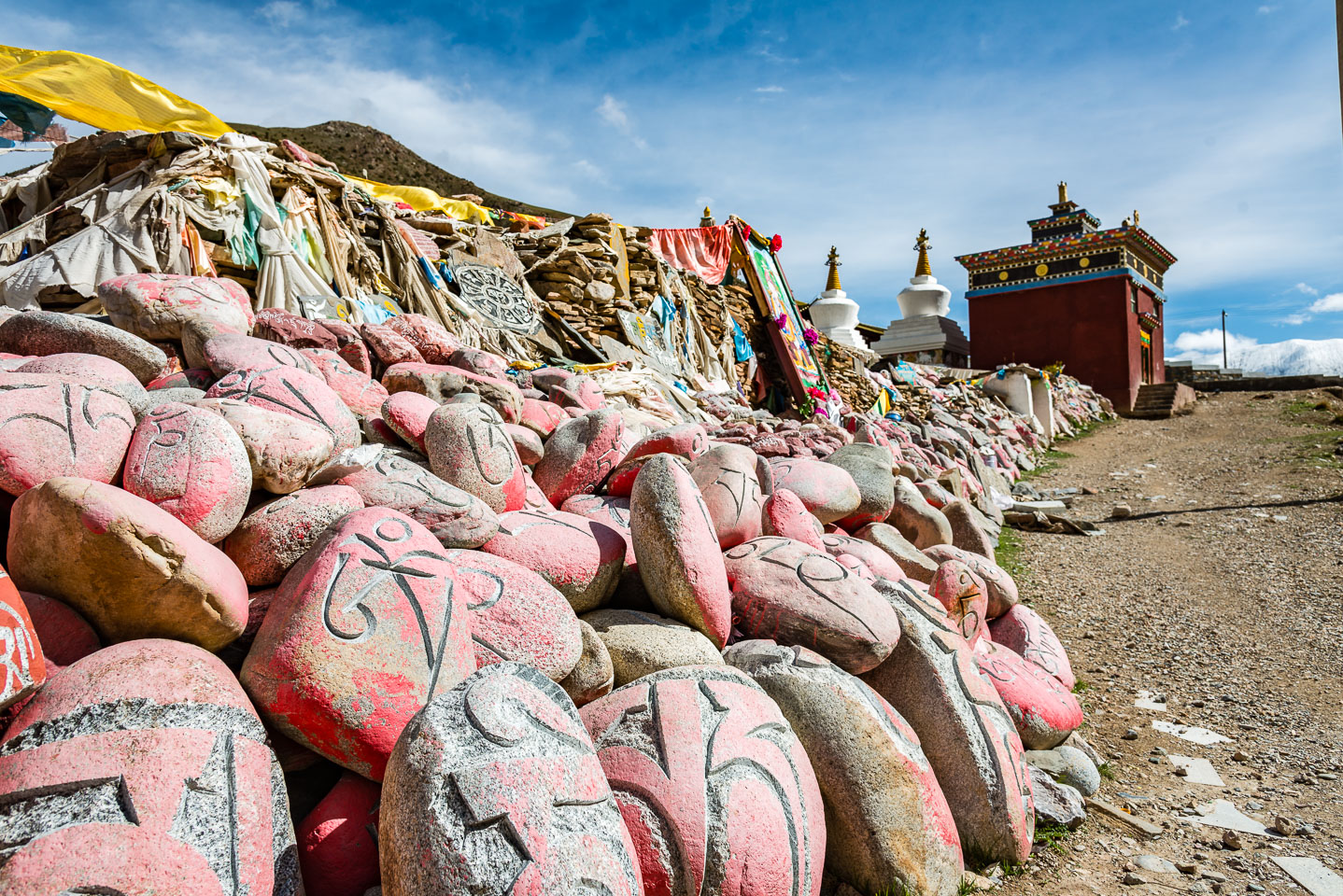 CN151167-Yushu-princess-Wencheng-temple.jpg