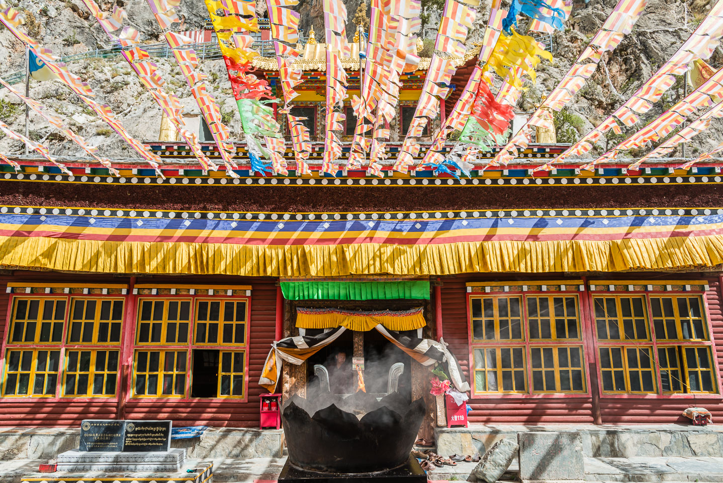 CN151184-Yushu-princess-Wencheng-temple.jpg