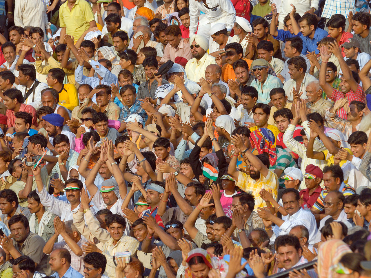 IN071115-Waga-border-shouting-at-Pakistan.jpg