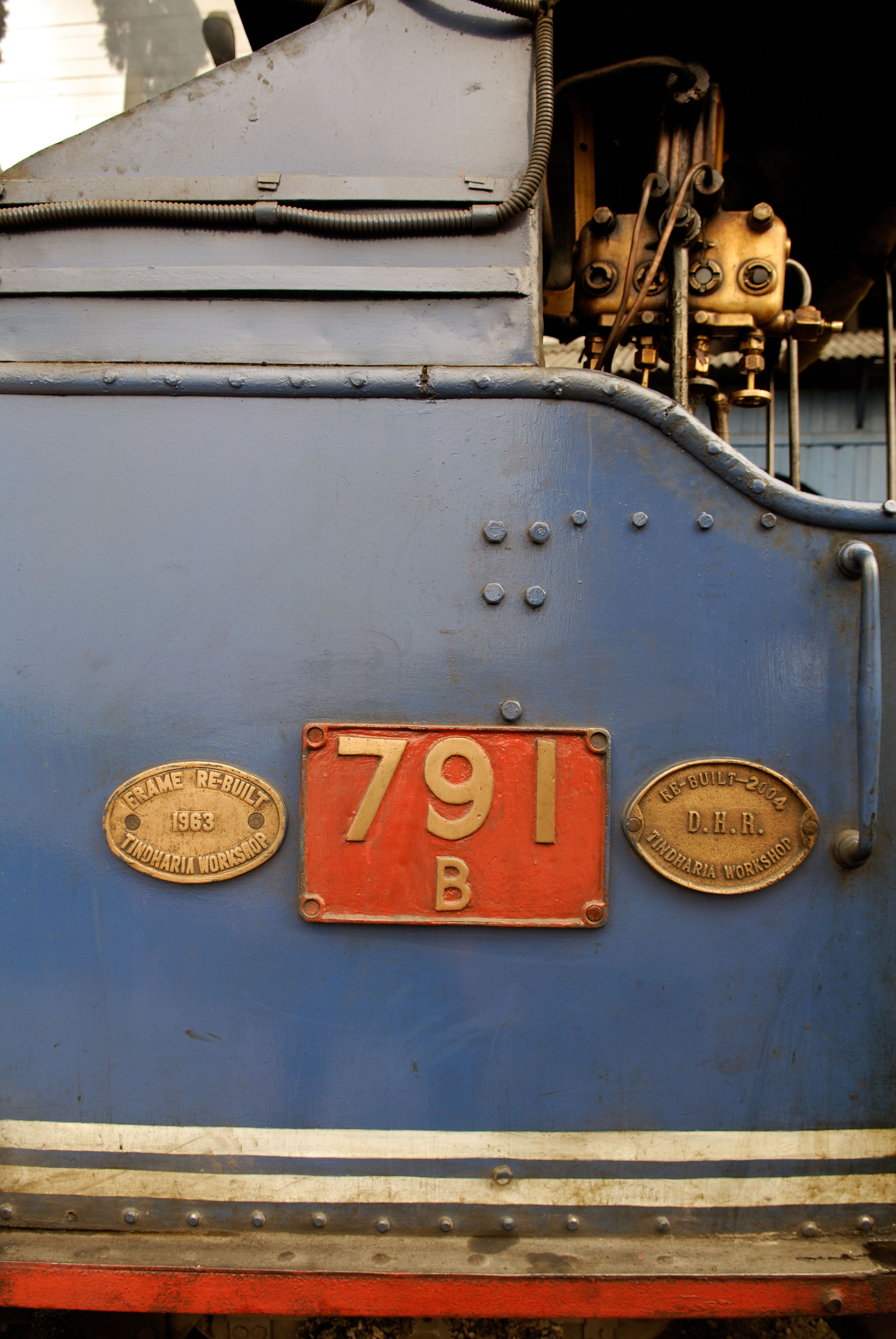SB06217-The-loc-of-the-Darjeeling-Toy-train.jpg