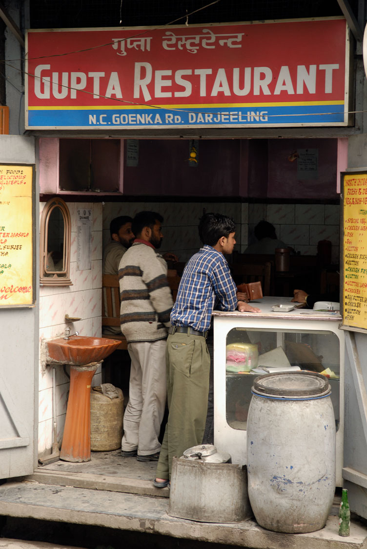 SB06197-Small-Darjeeling-restaurant.jpg