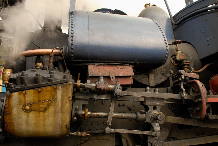 SB06214-Toy-train-engine-detail.jpg