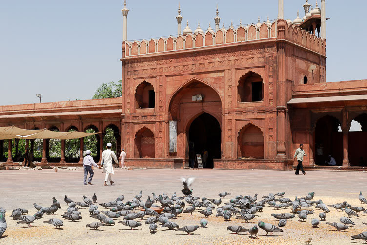 IN067056-The-great-mosque-Jami-Mashid.jpg