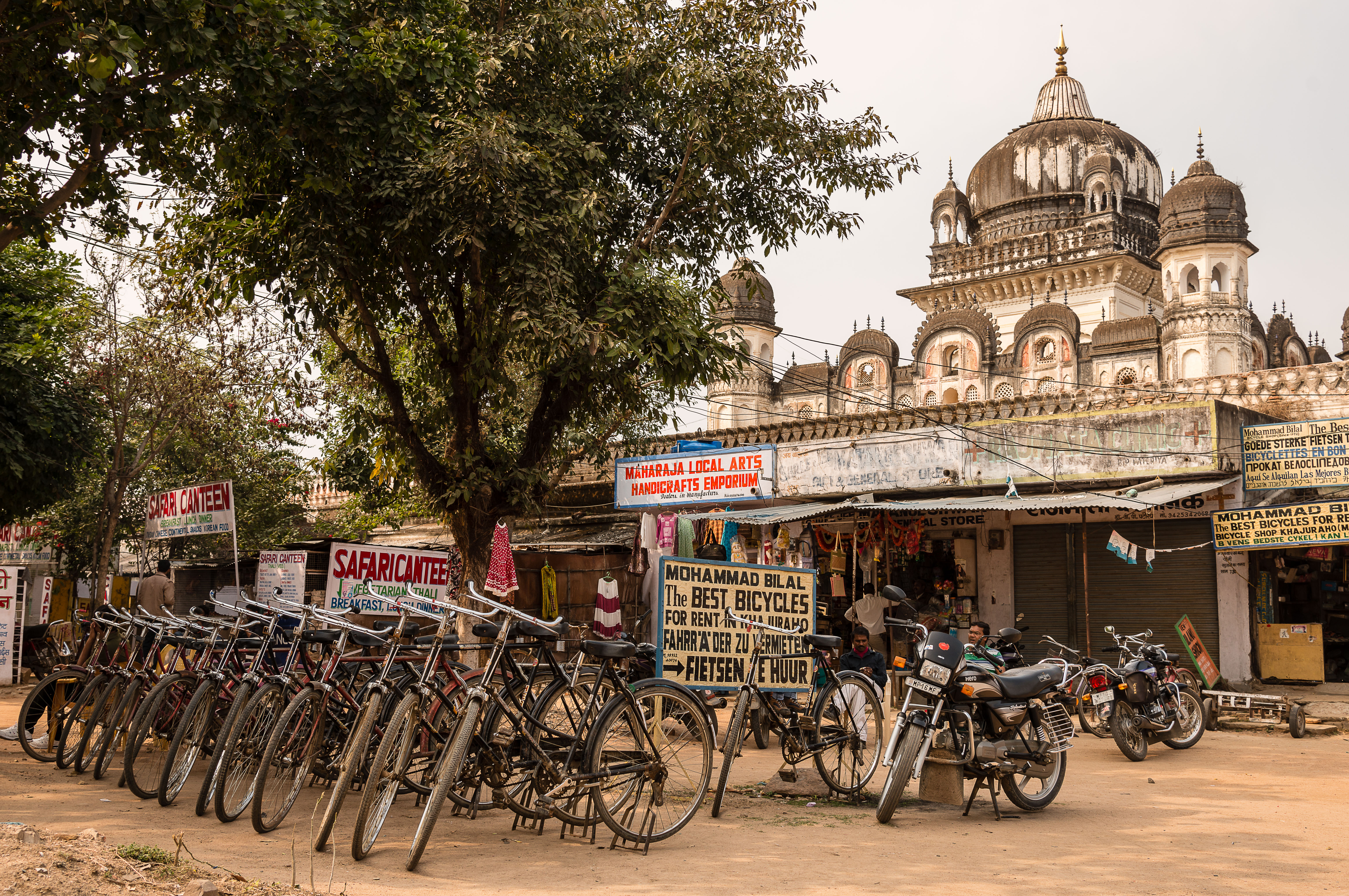 IN141121E-Khajuraho-The-Bike-hire-and-Shatri.jpg