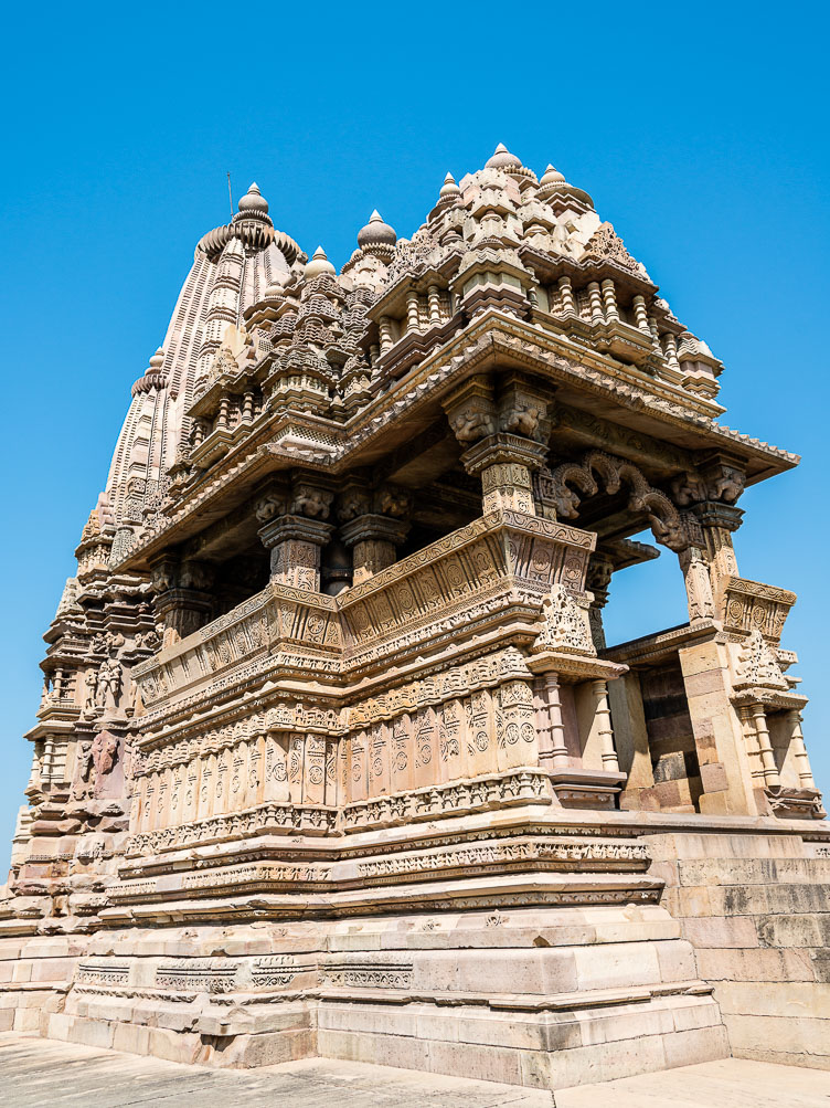 IN140996E-Khajuraho-Vaman-Temple_.jpg