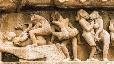 IN141058E-2-Erotic-sculpture-at-the-Lakshmana-Temple--in-Khajurao_v1.jpg