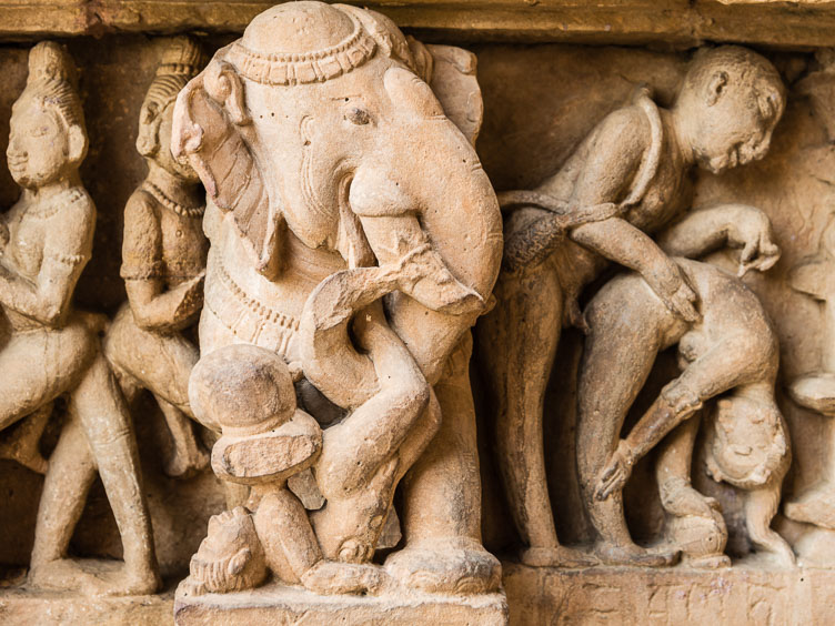 IN141082E-Erotic-sculptures-at-the-Lakshmana-Temple-in-Khajurao.jpg